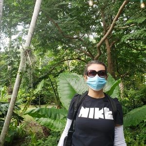 Meet your Posher, Carla